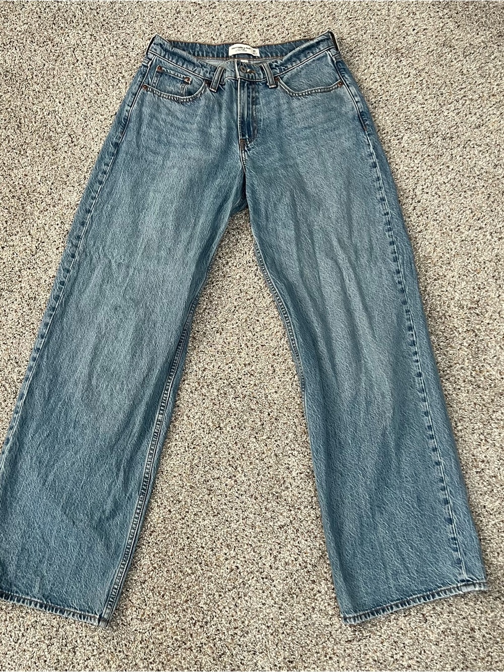 Abercrombie & Fitch Curve Love Low Rise Ultra Loose Jeans